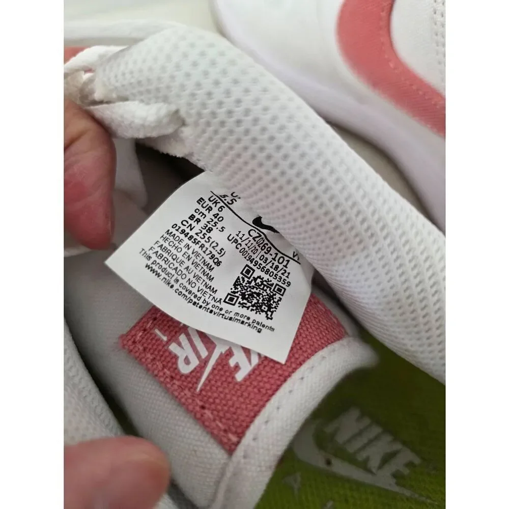 Womens Nike Air Force 1 '07 SE 